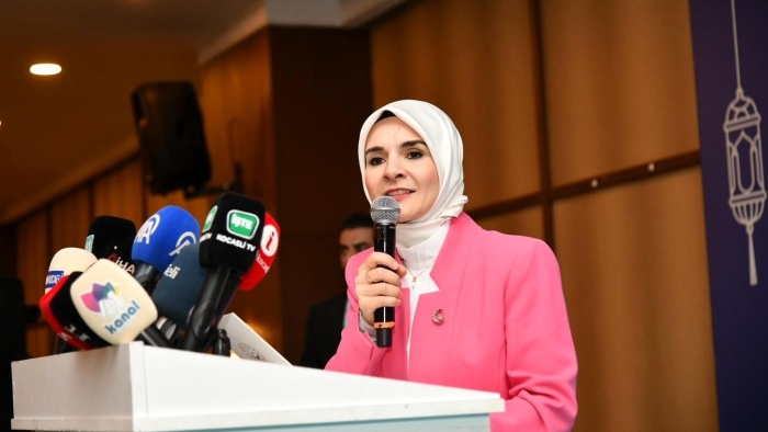 Dünya Yetimler Günü'nde anlamlı iftar;  Bakan Göktaş: Onların yanında devlet ve bizler varız
